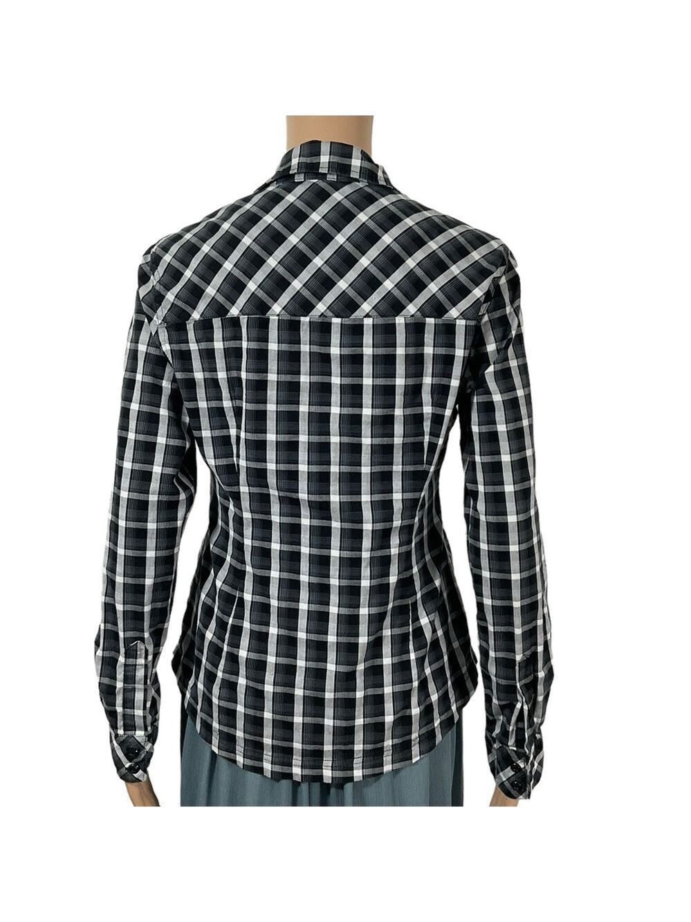 Guess Plaid Button down Blouse size Medium front pockets & roll up sleeves - Picture 2 of 9